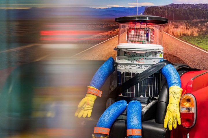 hitchBOT — robot auto-stoppeur